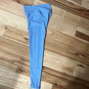 Periwinkle Blue Alo 7/8’s Airbrush Leggings XS